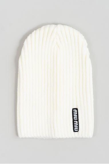 Шапка для дівчинки молочний в'язка