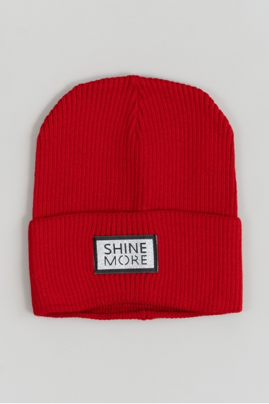 Шапка для дівчинки червона в'язка
