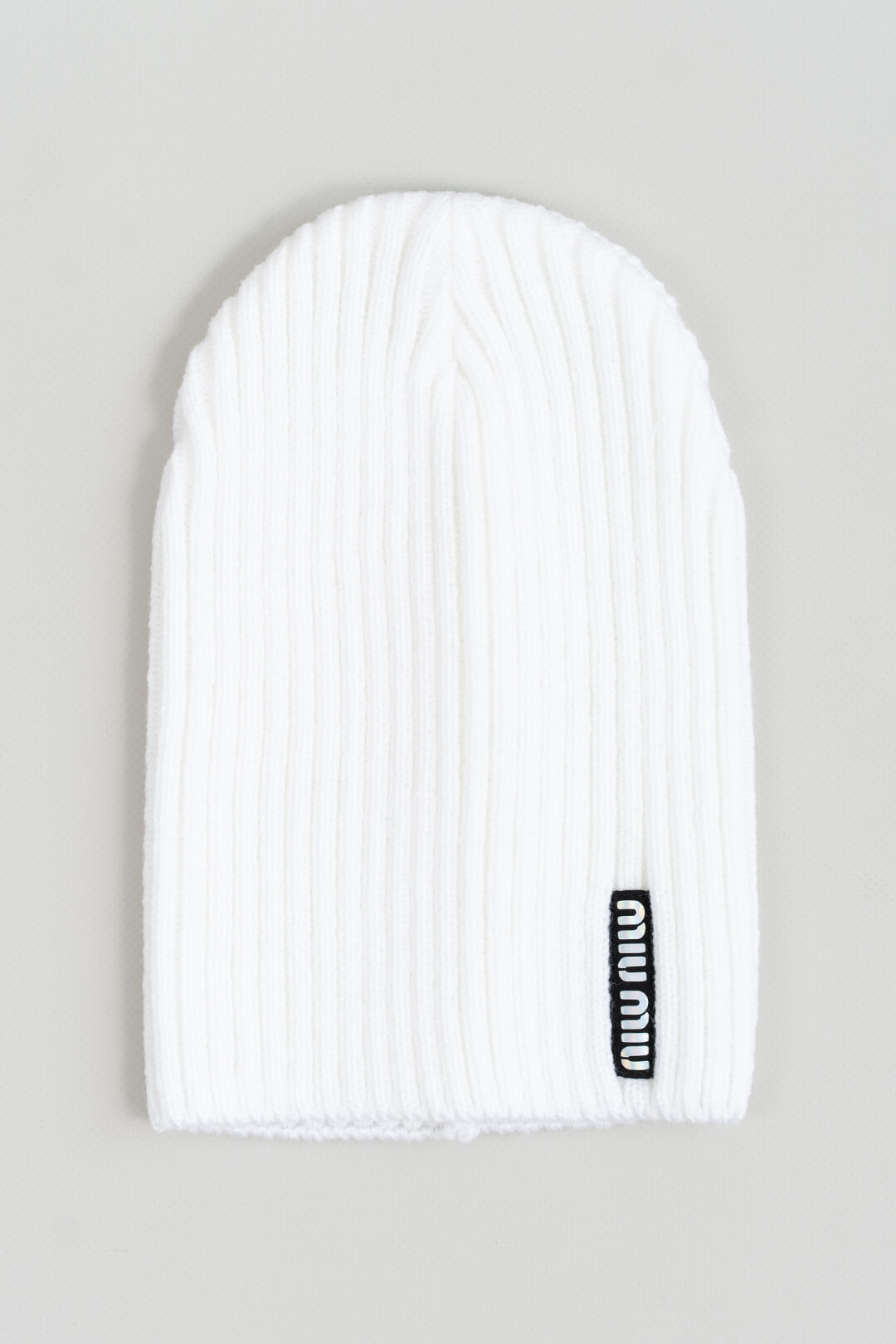 Шапка для дівчинки білий в'язка