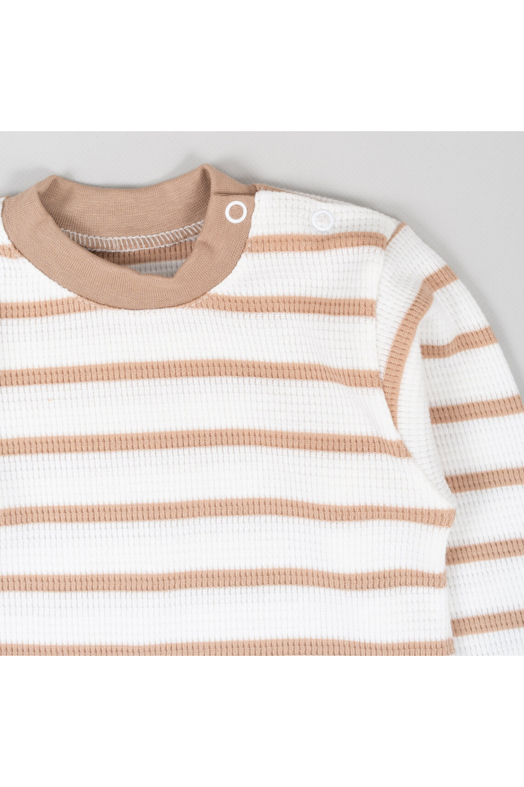 Джемпер дитячій з застібкою по плечу бежевий вафельна структура