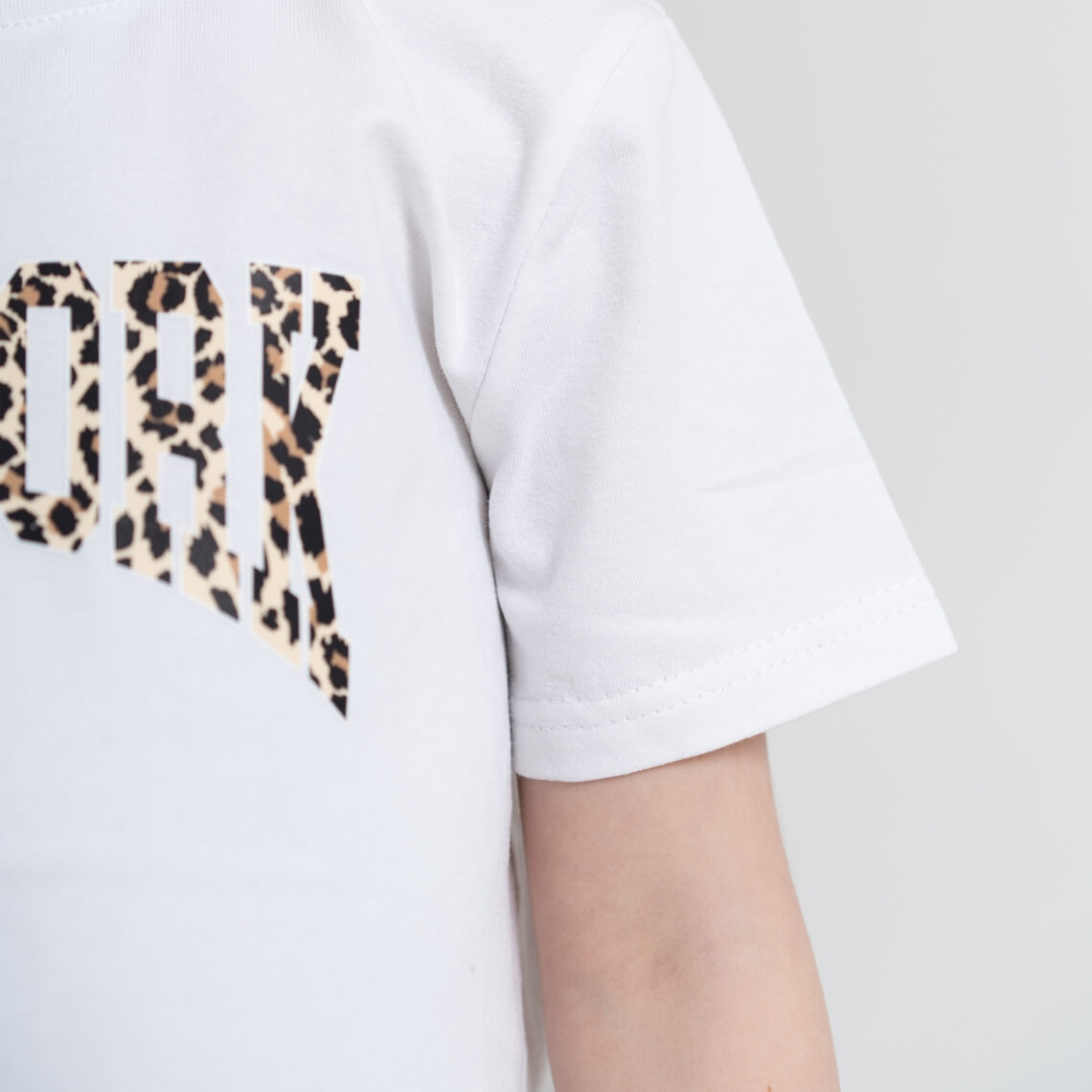 Футболка для дівчинки білий стретч-кулір