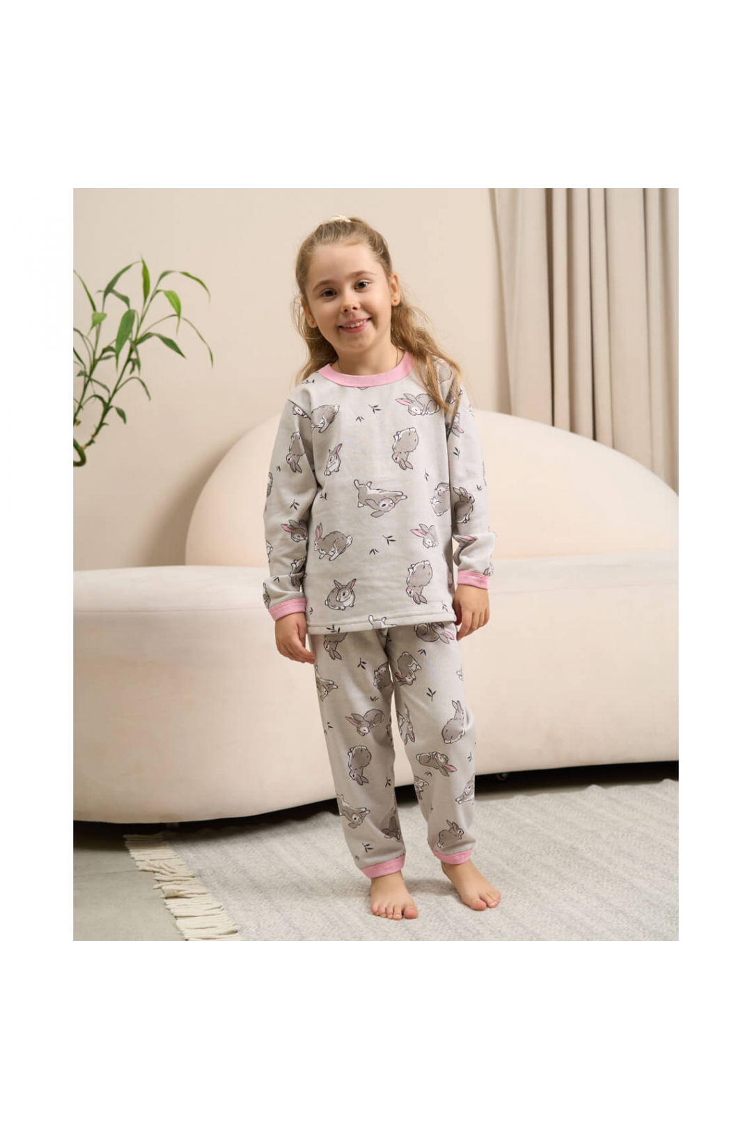 Піжама для дівчинки Зайки бежевий начіс (футер)