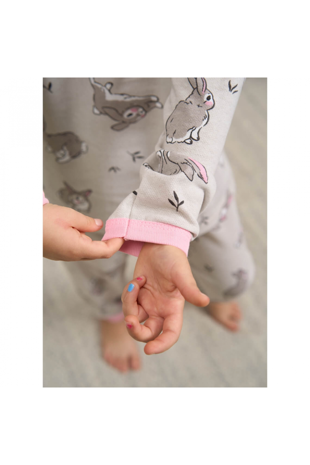 Піжама для дівчинки Зайки бежевий начіс (футер)