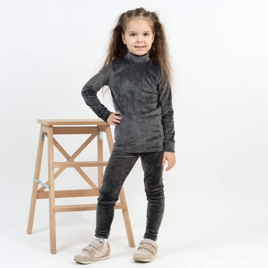 Велюровий  гольф для дівчинки ліловий велюр