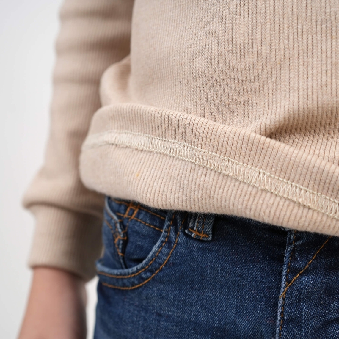 Гольф для хлопчика бежевий щільний рубчик з начісом