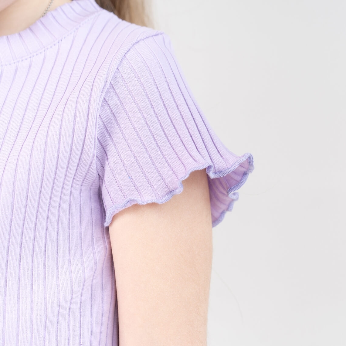 Футболка для дівчинки бузковий рубчик