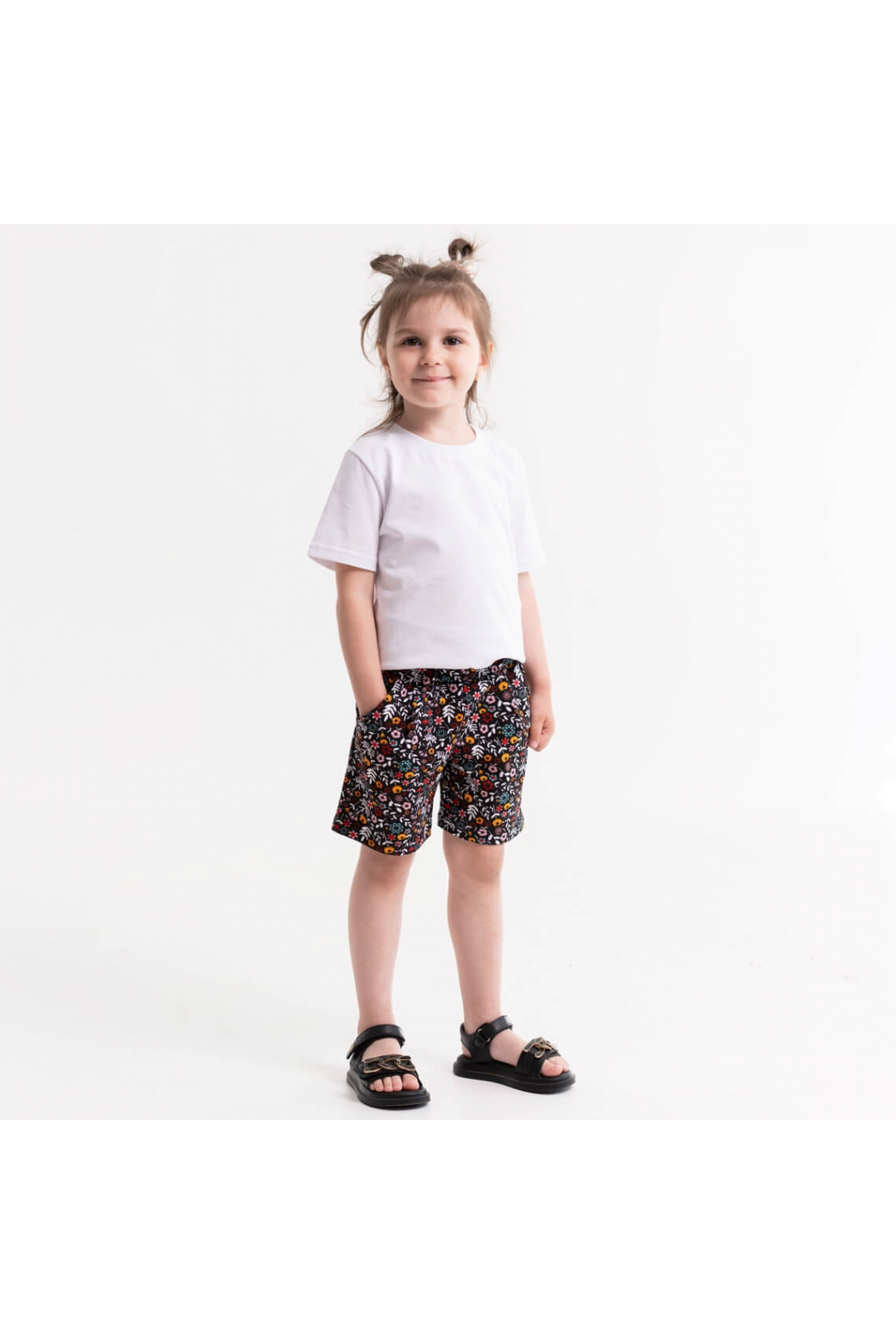 Шорти для дівчинки Квіти чорний фулікра