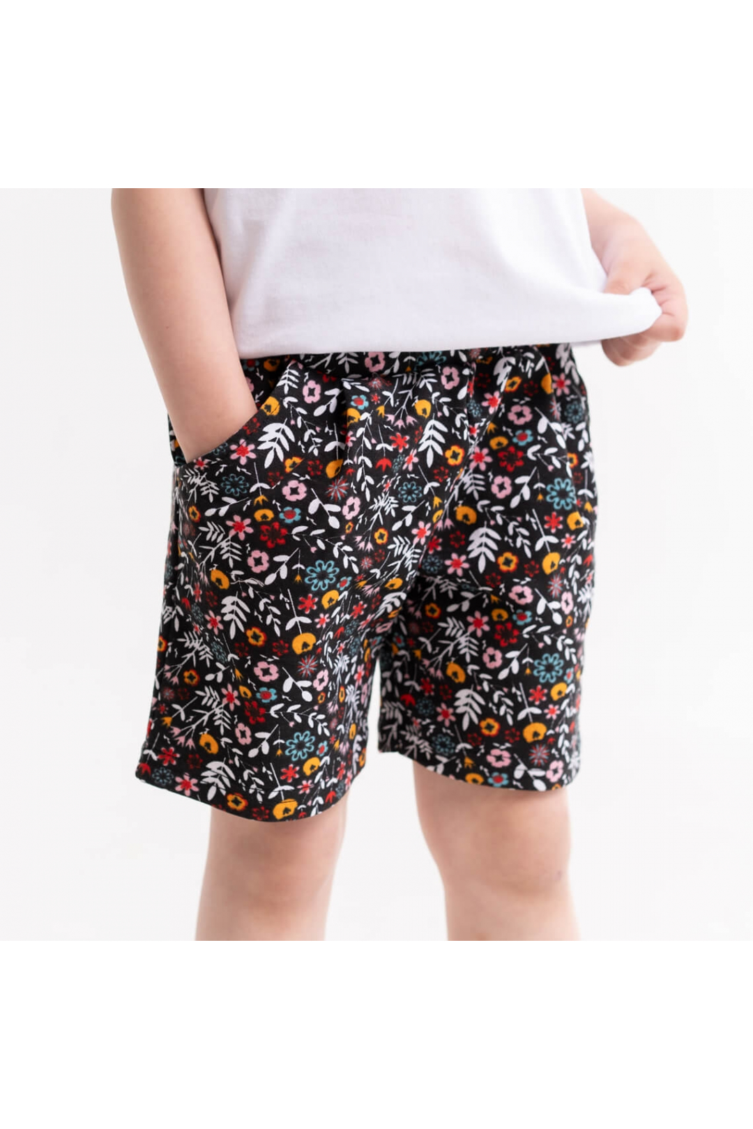 Шорти для дівчинки Квіти чорний фулікра