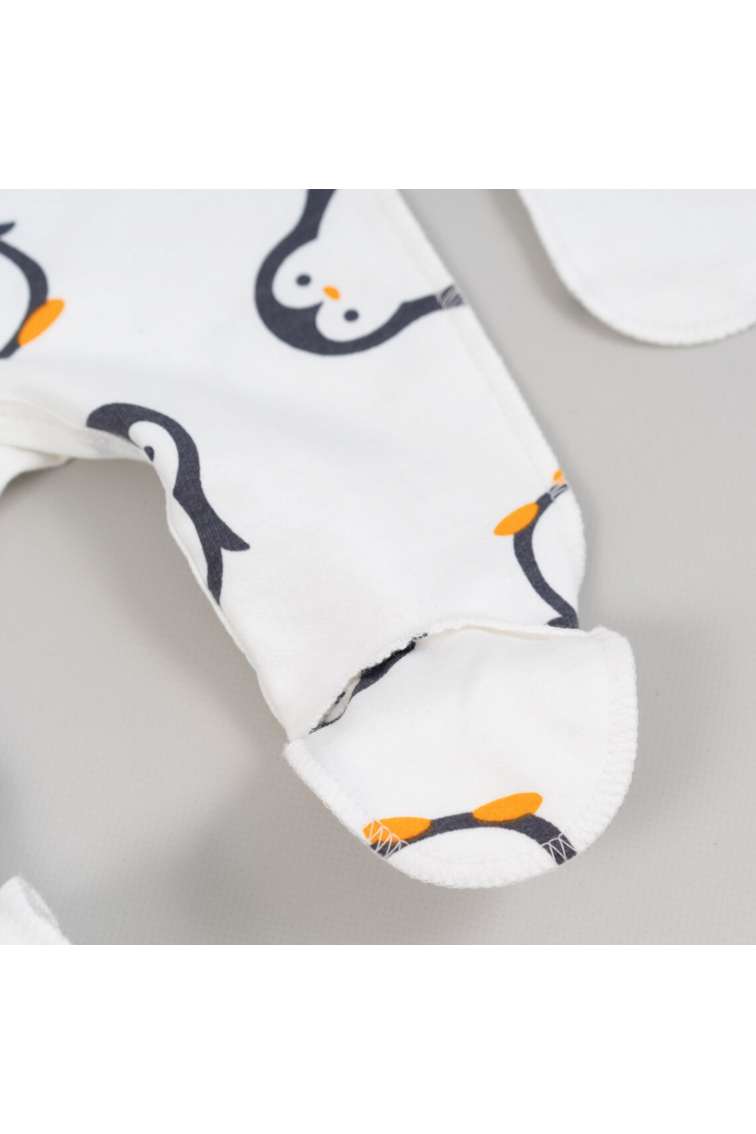 Комплект для новонароджених Пінгвіни молочний начіс(футер)
