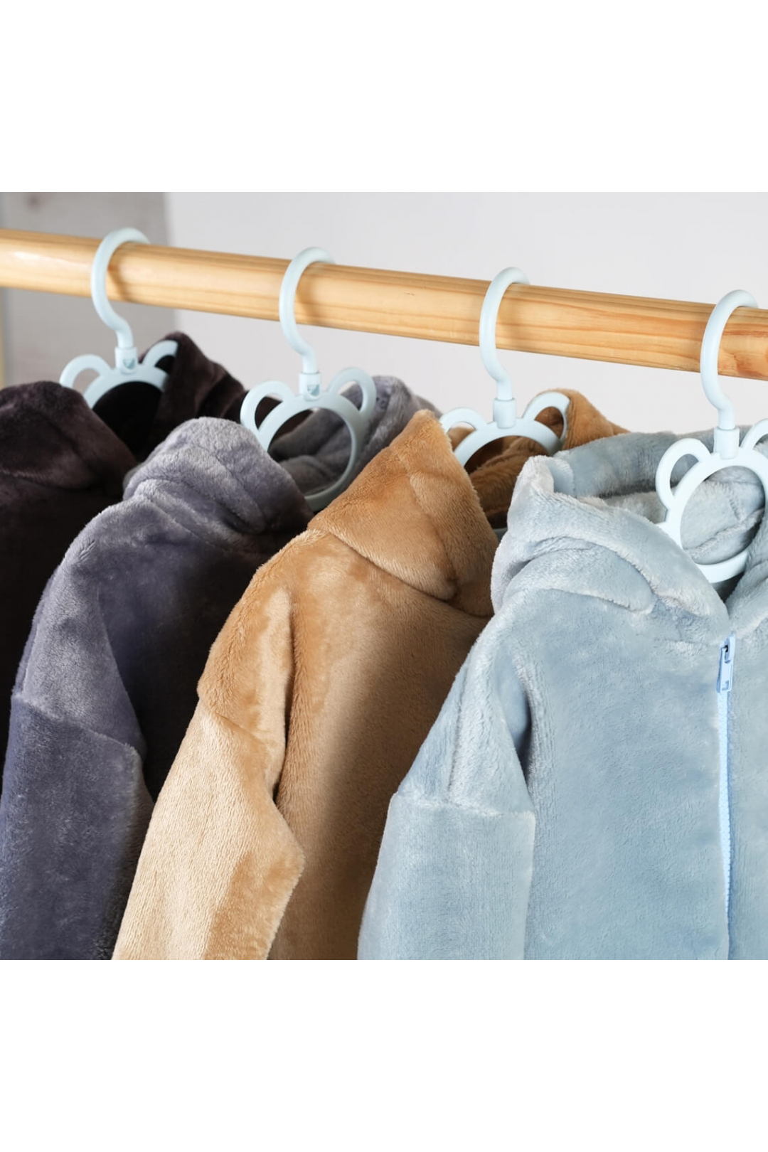 Куртка для малят пухнаста з вушками бежевий велсофт