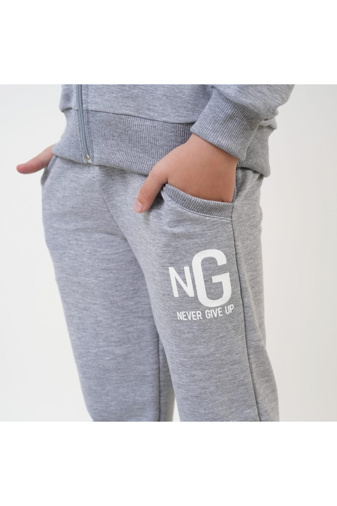 Костюм для хлопчика світло- сірий двонитка