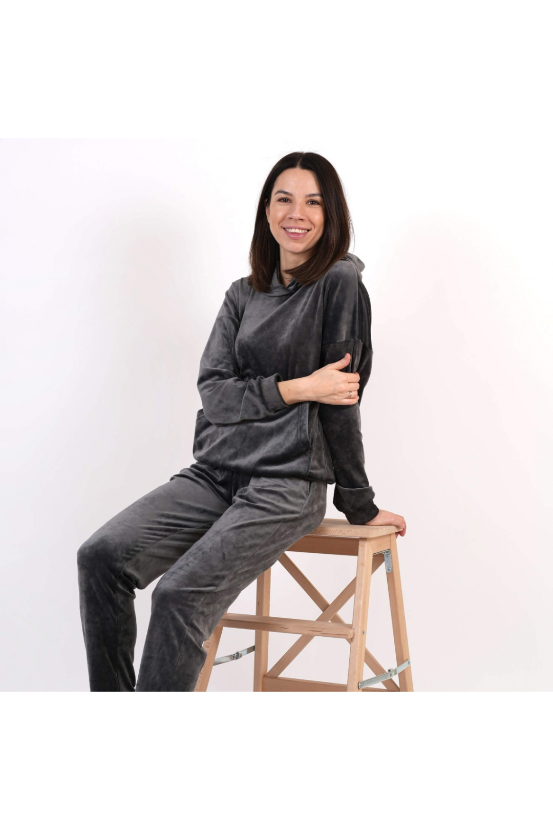 Костюм жіночий велюровий графіт велюр