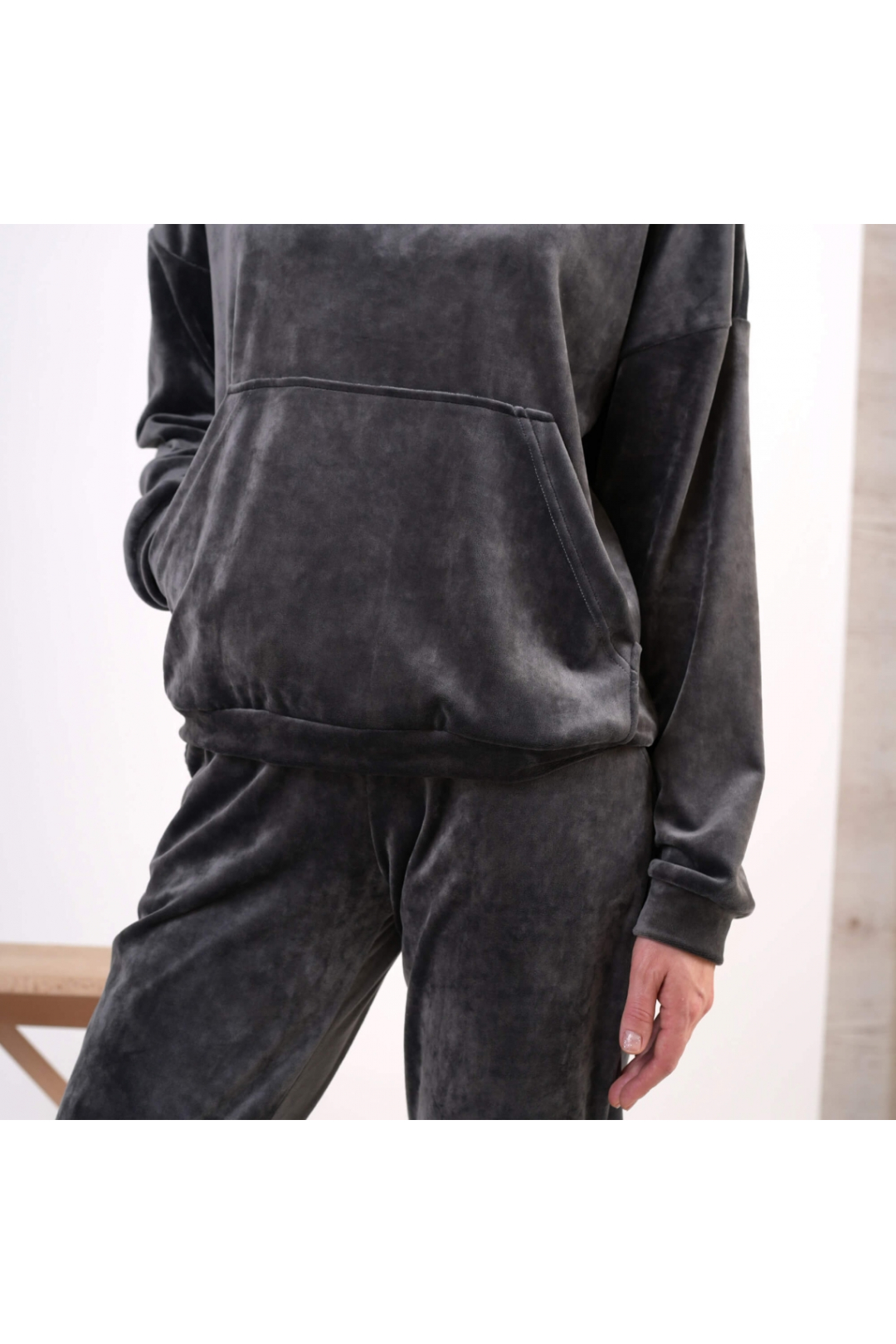 Костюм жіночий велюровий графіт велюр