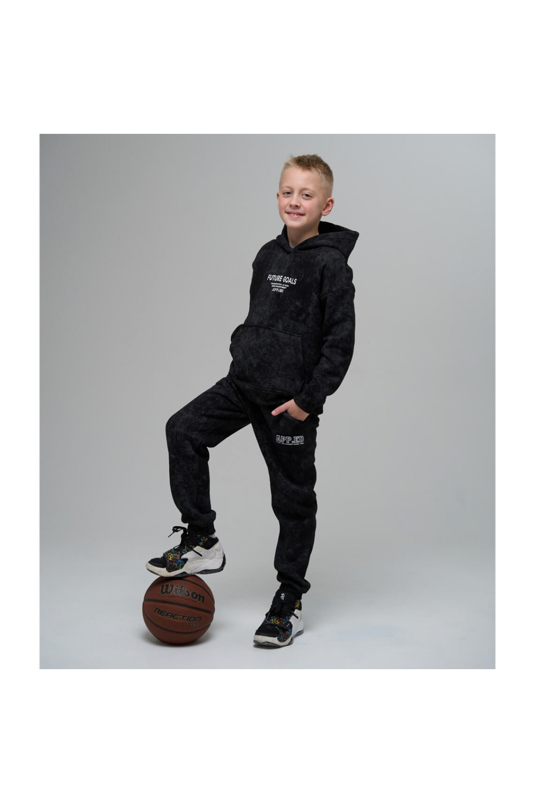 Теплі брюки для хлопчика чорний тринитка на флісі