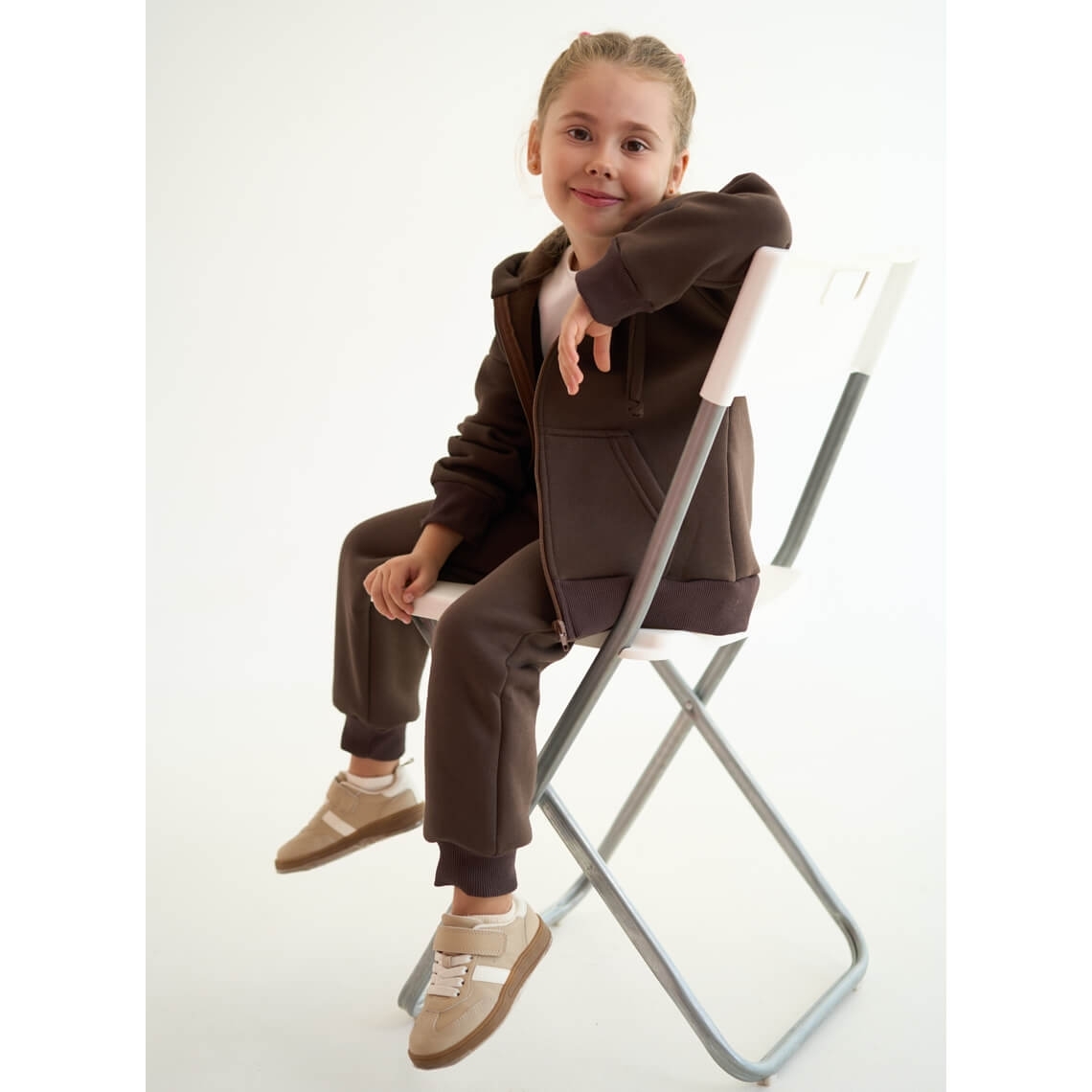 Теплий костюм для дівчинки шоколад тринитка на флісі