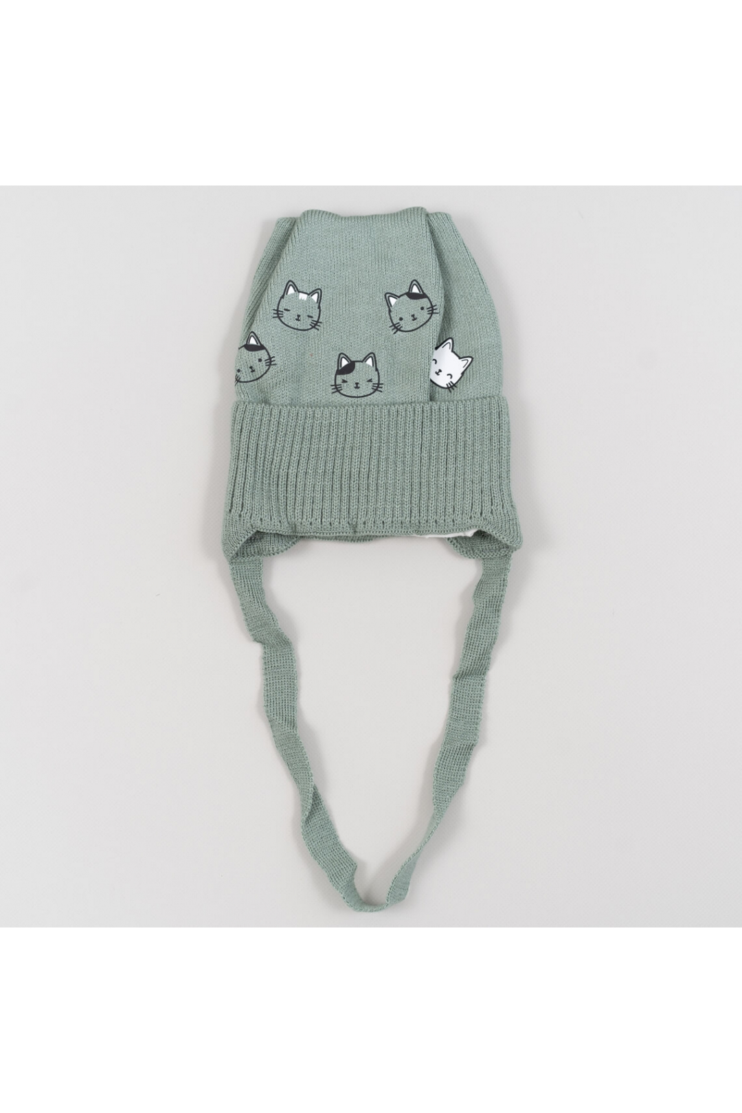 Шапочка для хлопчика сіро-зелена в'язка