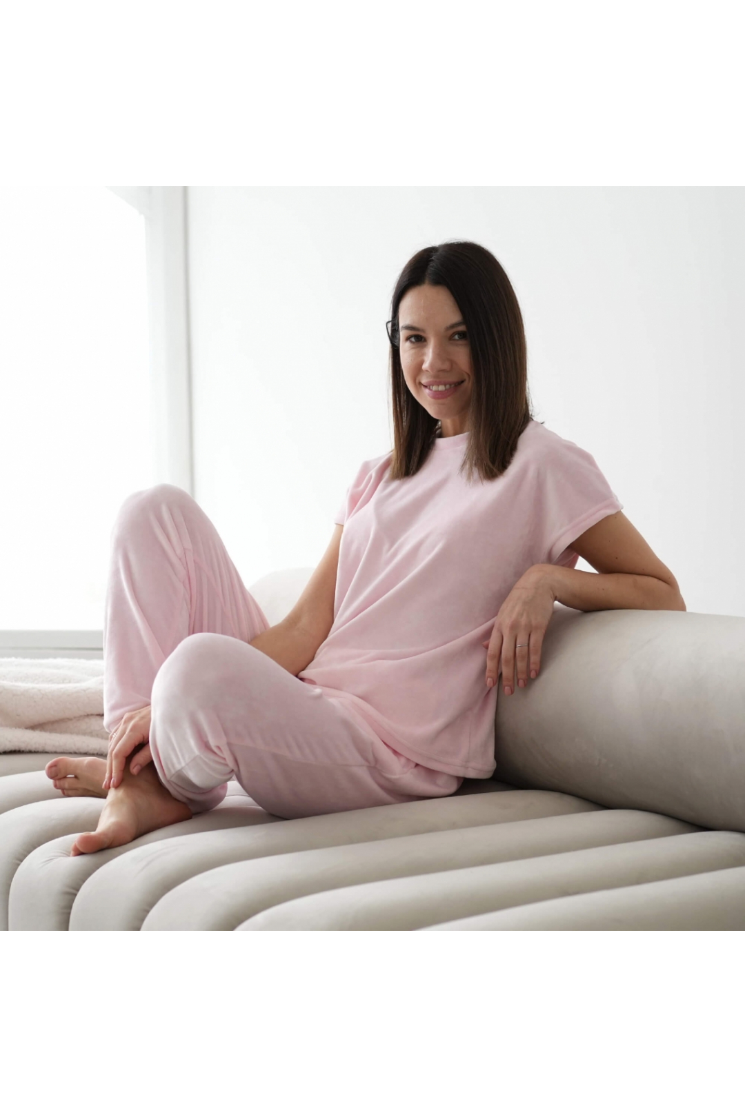 Комплект жіночий рожевий велюр