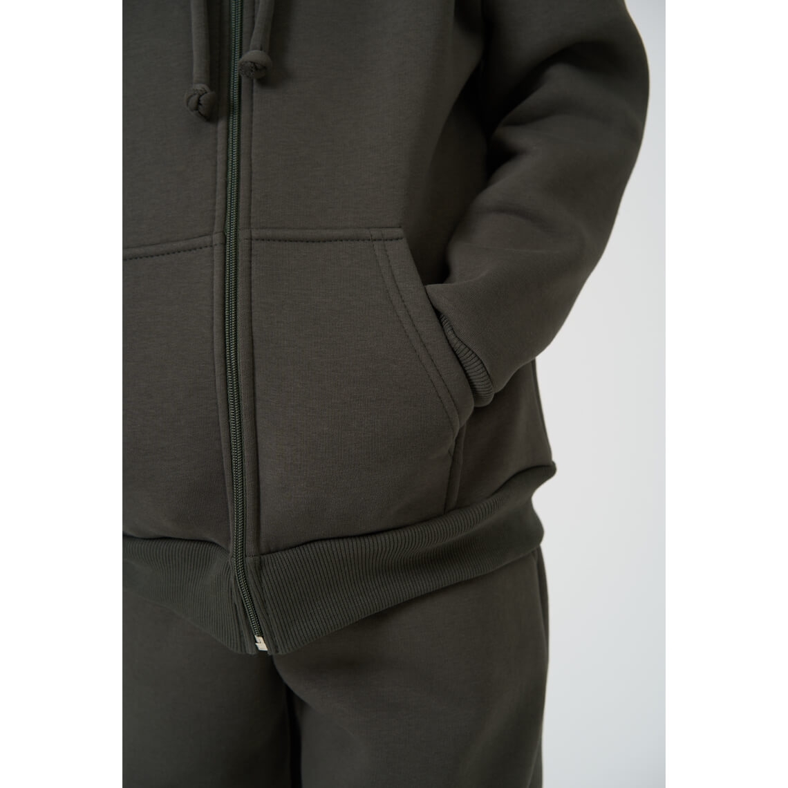 Костюм для хлопчика хакі тринитка на флісі