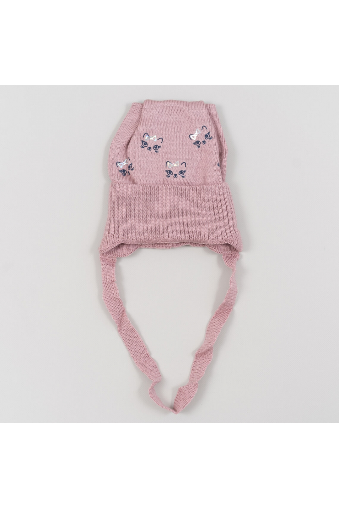 Шапочка для дівчинки запорошена троянда в'язка