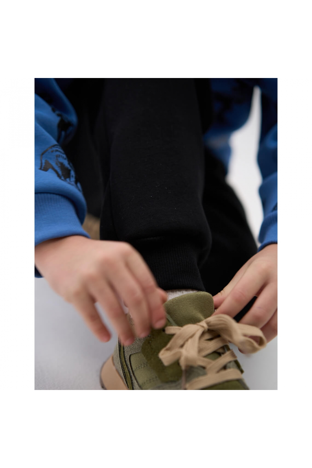 Теплі штанці для хлопчика чорний тринитка на флісі