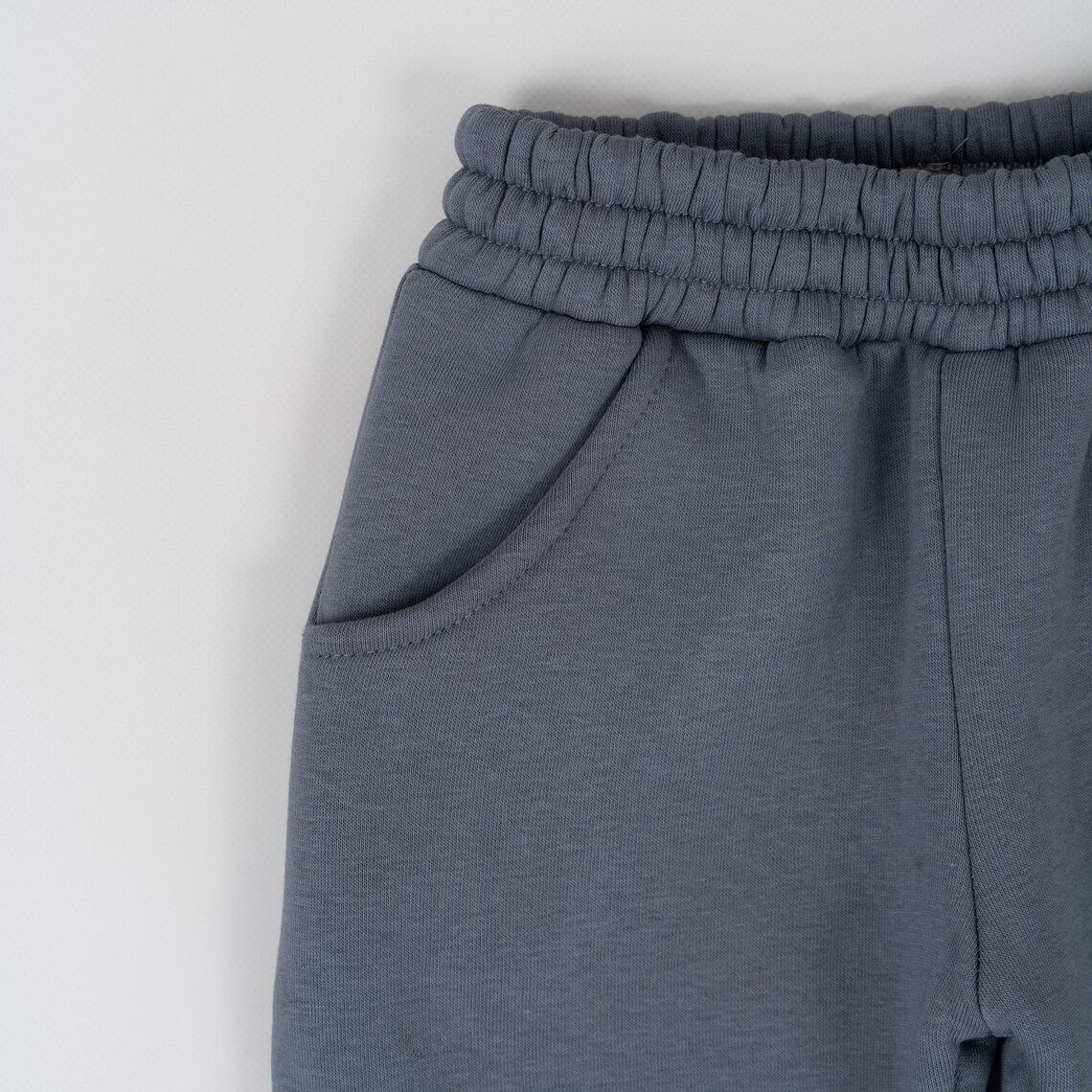 Теплі штанці для дівчинки графіт тринитка на флісі