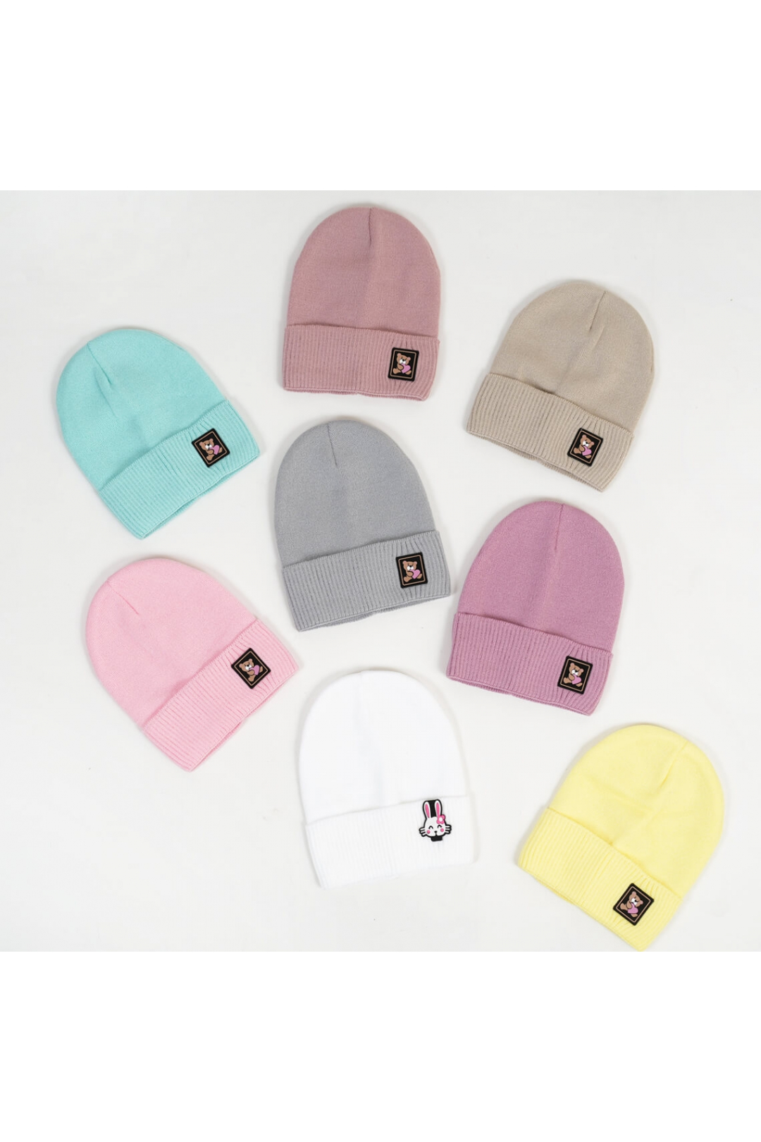 Шапка для дівчинки зелена в'язка