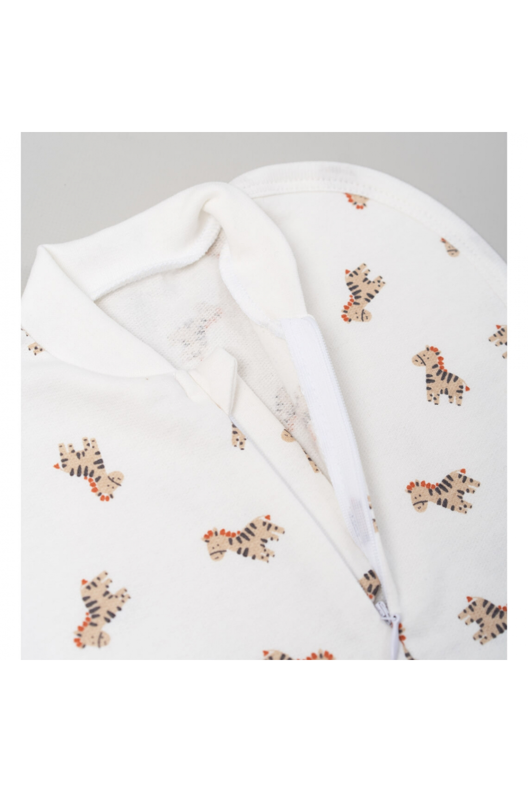 Пелюшка-кокон з шапочкою Зебри молочний начіс