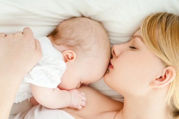 Как должен спать новорожденный ребенок