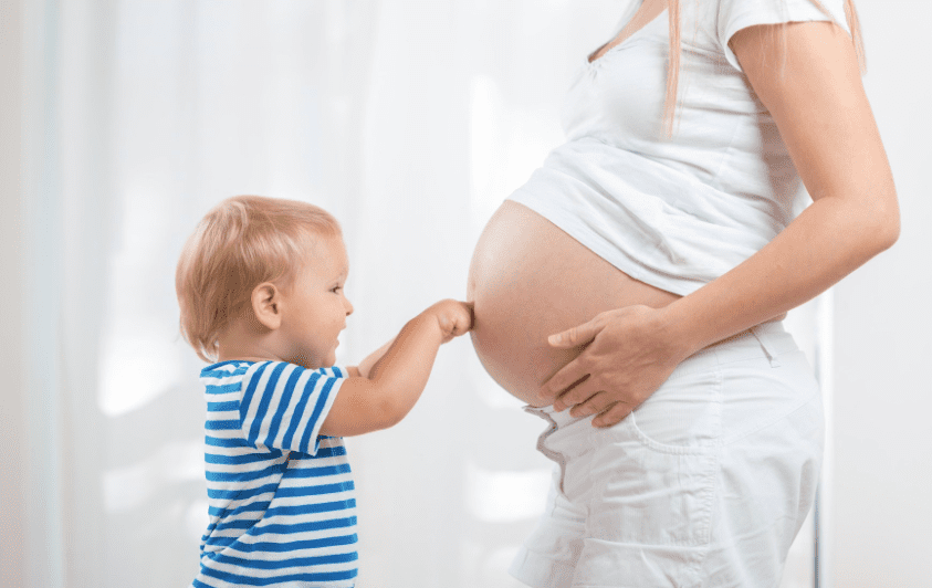 Как подготовить ребенка к рождению второго