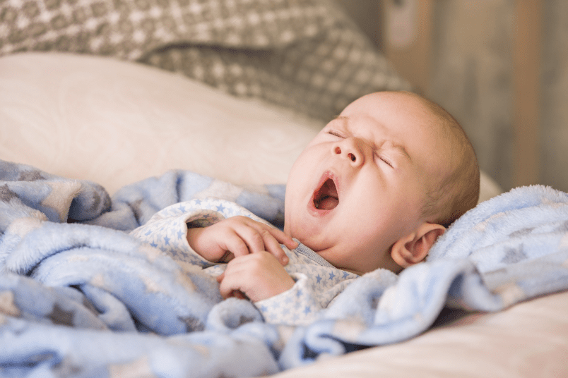 Как правильно укладывать новорожденного