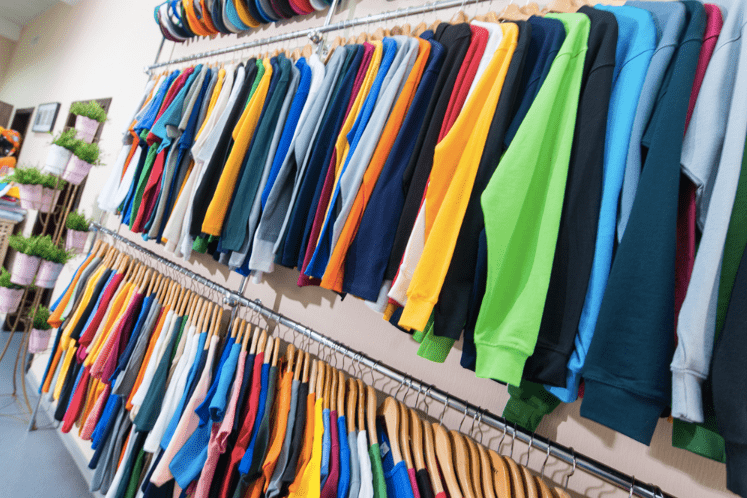 Дитячий одяг оптом в Україні: поради з вибору постачальника