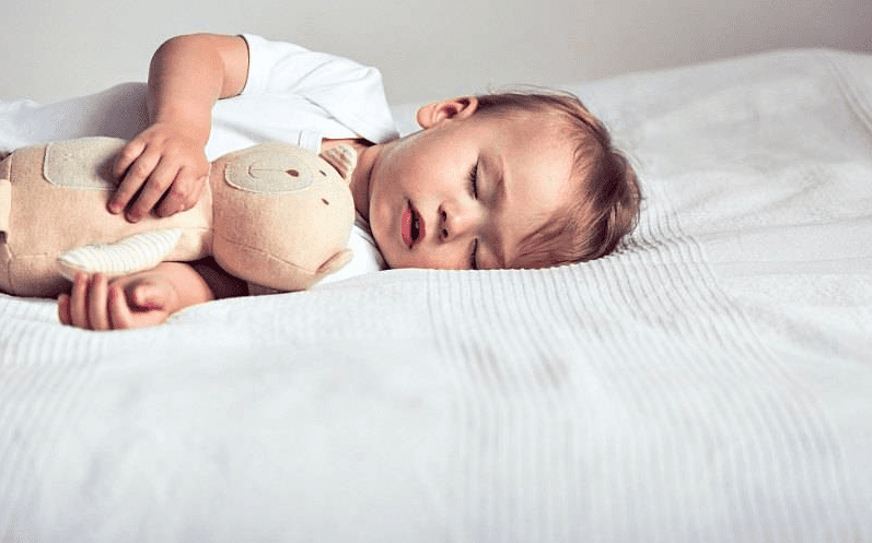 Как приучить ребенка в 1 год спать отдельно
